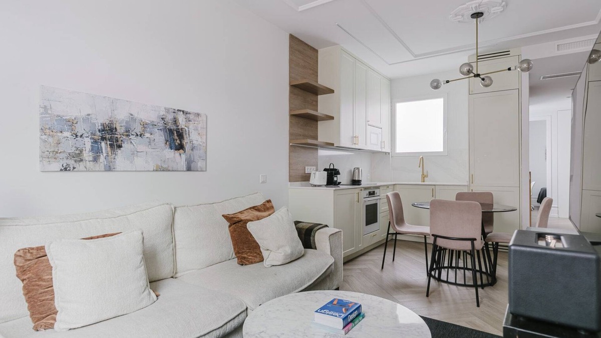 Lista Apartment | Fabulous Lista 3BR w/A/C, 4 min from El Retiro Park, by Blueground