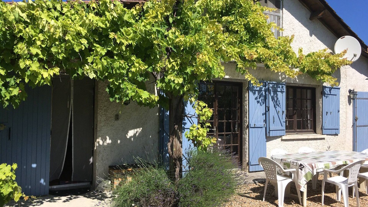 Grand-Brassac Other | Fabulous location-Farmhouse-Heated Pool -Sauna-Zip Line-Pool Table