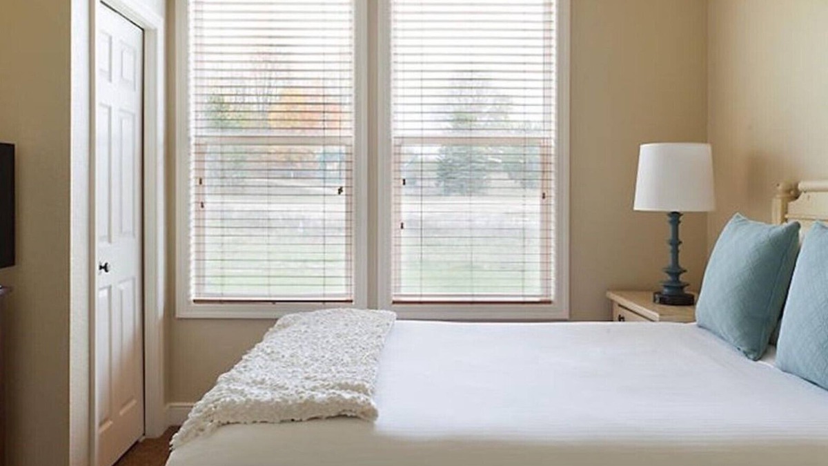 Boyne Falls Resort | Fabulous Scenic Fall Retreat Oct 2-9