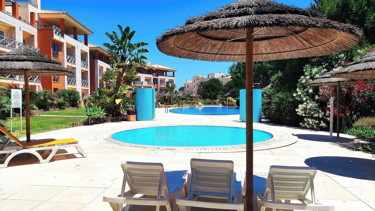 Montechoro Apartment | Fabulous Sunny Pool&Garden Condo by BeCherish