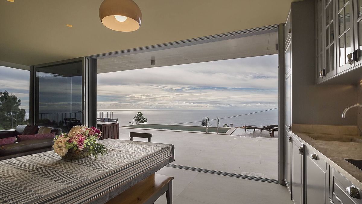 Prazeres Villa | Fabulous villa, quiet, magnificent panoramic views over the coast and the sea