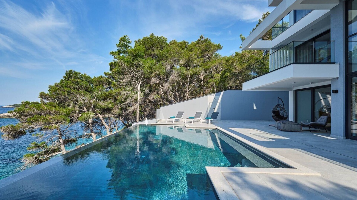 Blato Villa | Fabulous Villa Sansarea with a pool near the sea, sea view, family, stylish