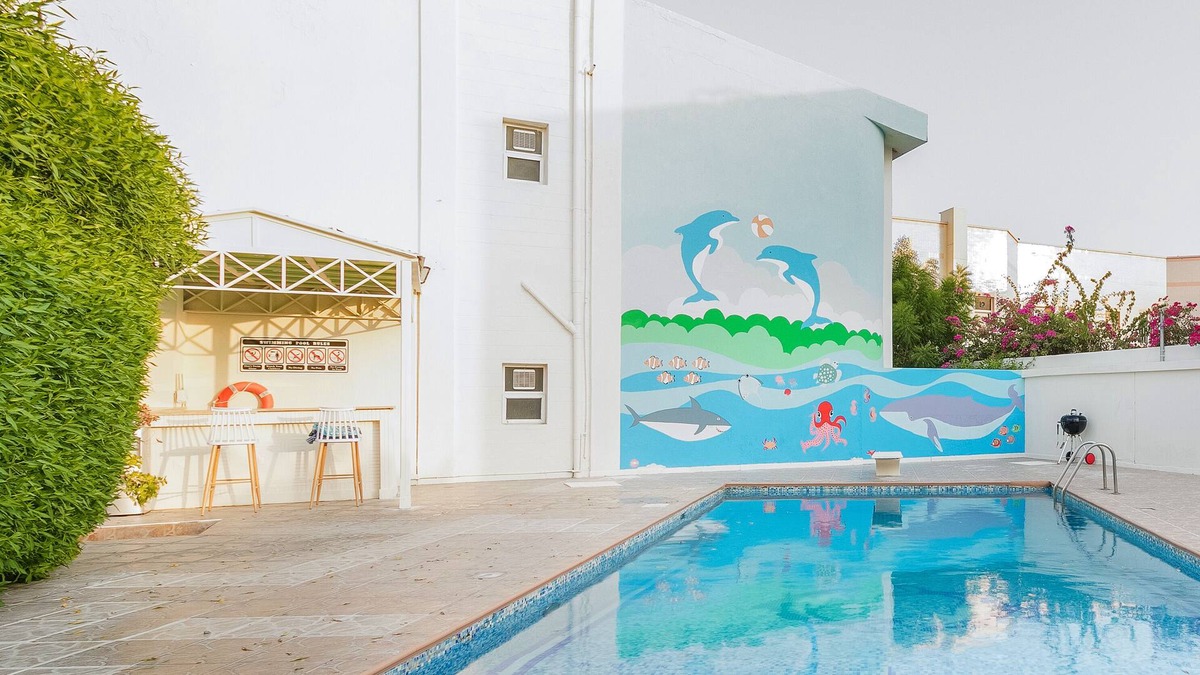 Umm Suqeim 1 Villa | Fabulous villa w/pool, garden, ping pong, bikes