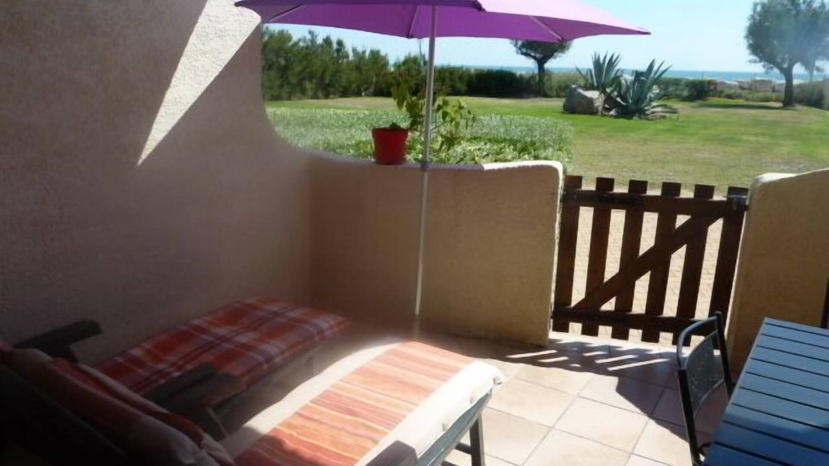 Saintes-Maries-de-la-Mer Apartment | Facing the sea, lovely apartment with all comforts and plenty of light