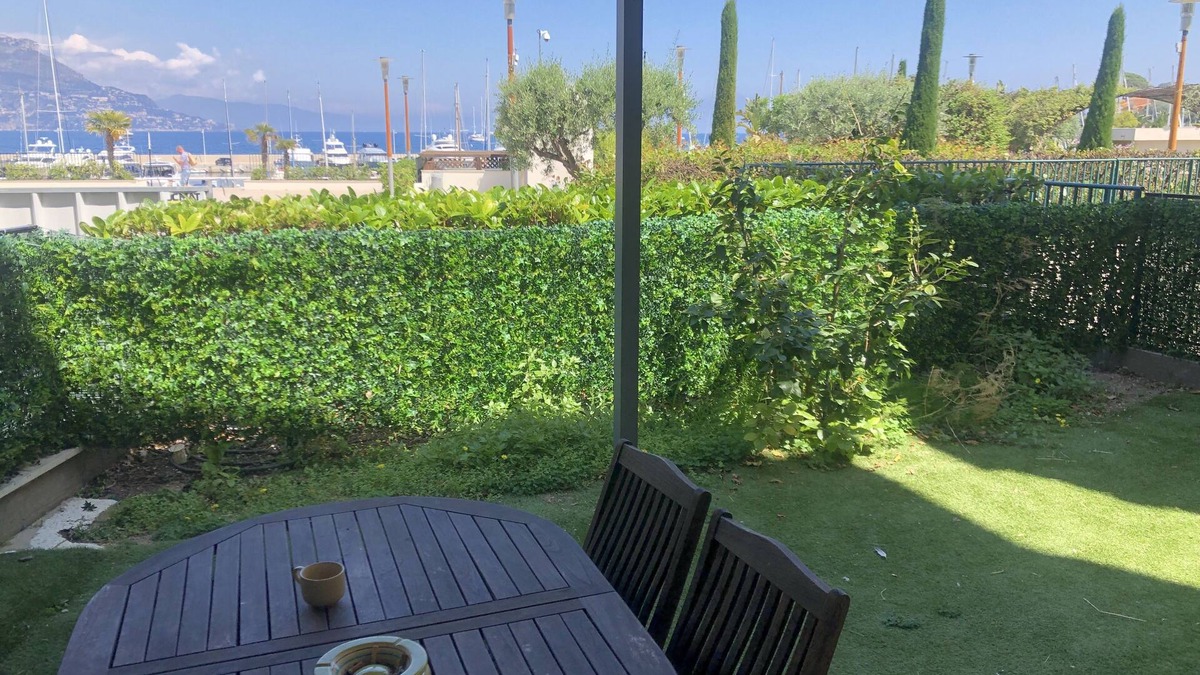 Saint-Jean-Cap-Ferrat Apartment | Facing the sea 2 minutes from the beaches