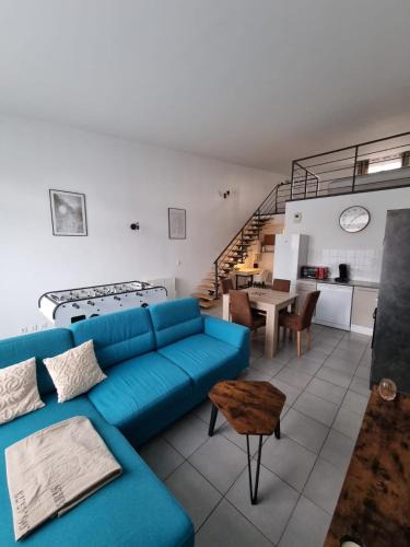 Charvieu-Chavagneux Apartment | Factory's room