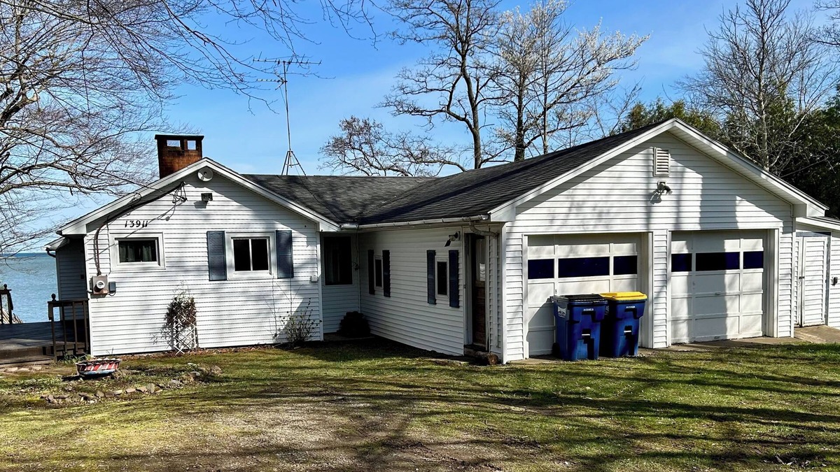 Sterling House | Fair Haven 3BR Bay Front Family Cottage
