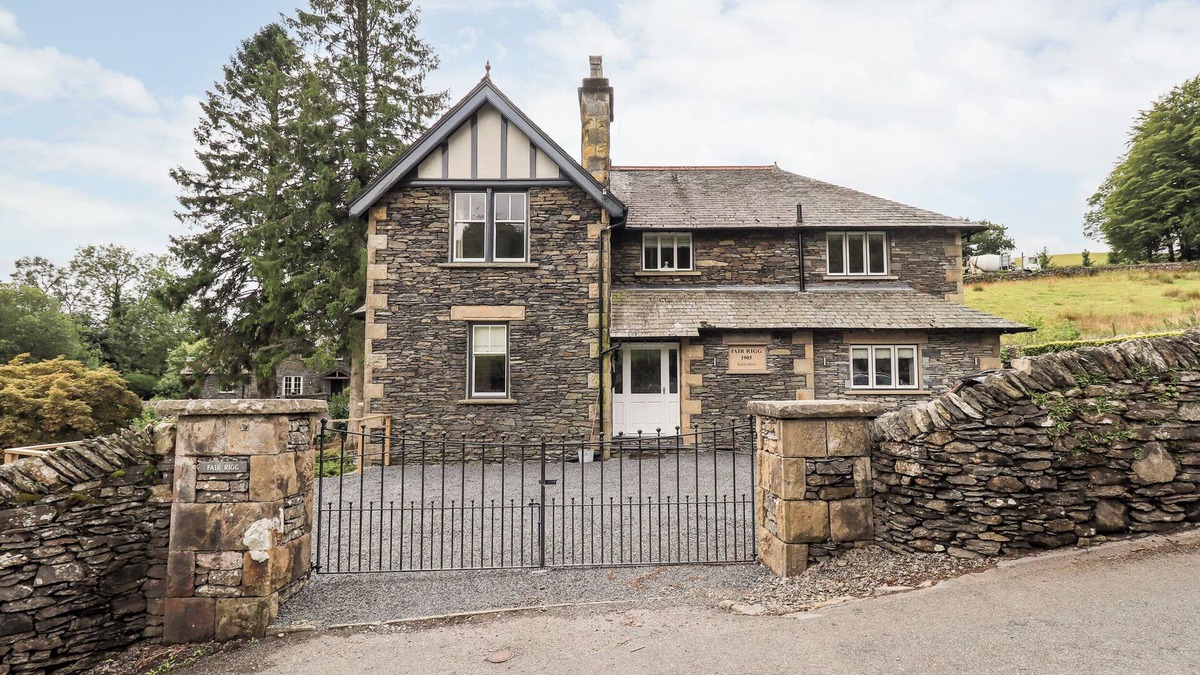 Ambleside House | FAIR RIGG, family friendly, with open fire in Sawrey