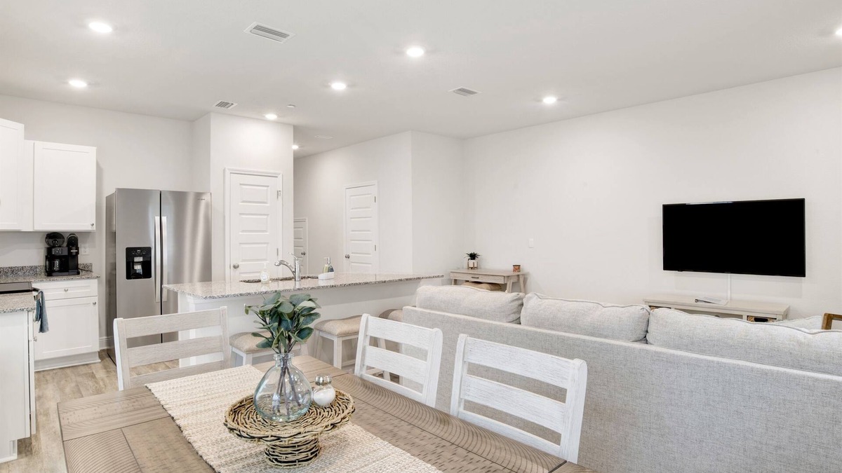 Northeast Pensacola House | Fairchild Townhome~Beaches-Shopping-UWF