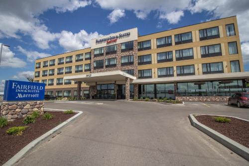 Regina Hotel | Fairfield by Marriott Regina