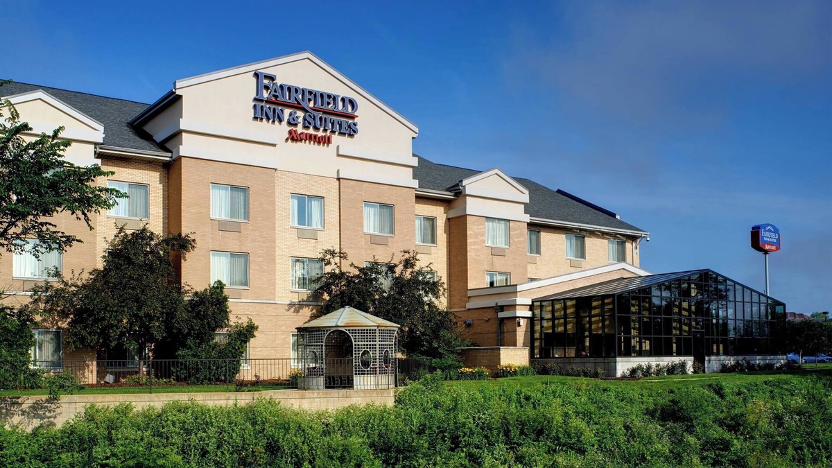 Indianapolis Hotel | Fairfield Inn and Suites by Marriott Indianapolis East