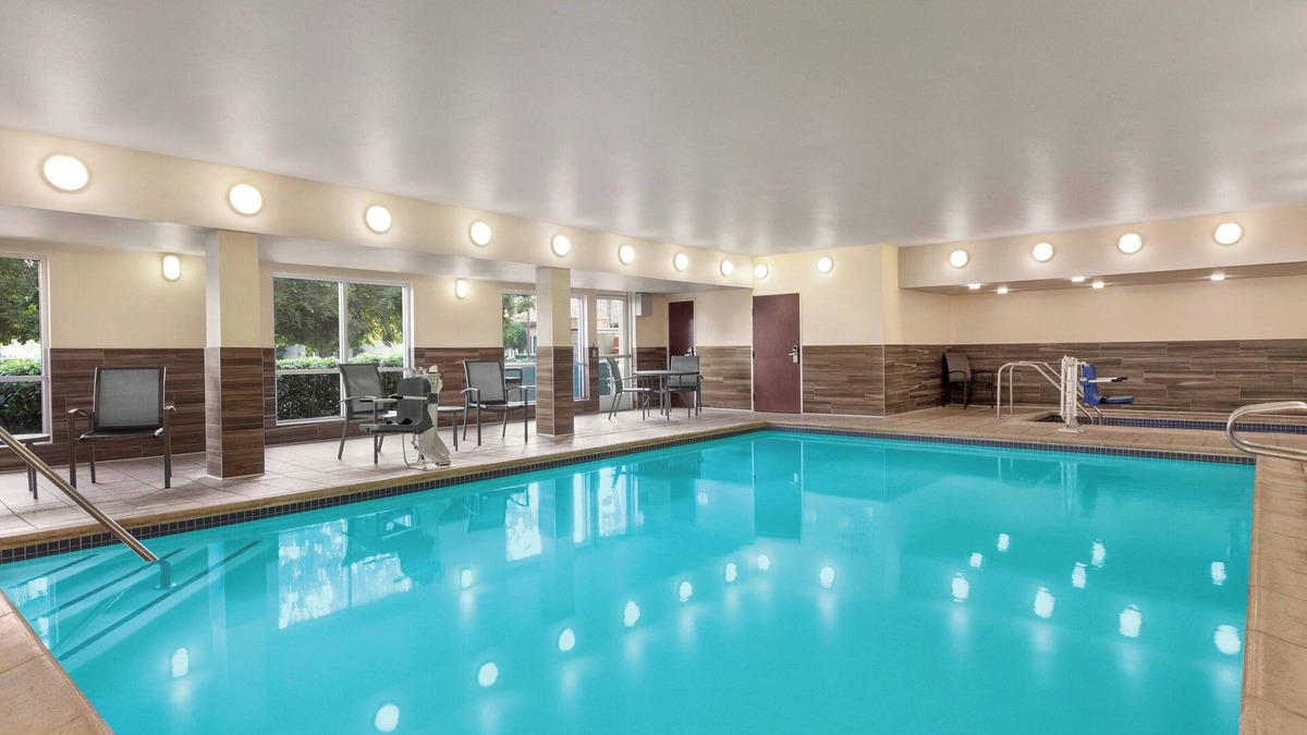 Visalia Hotel | Fairfield Inn by Marriott Visalia Sequoia