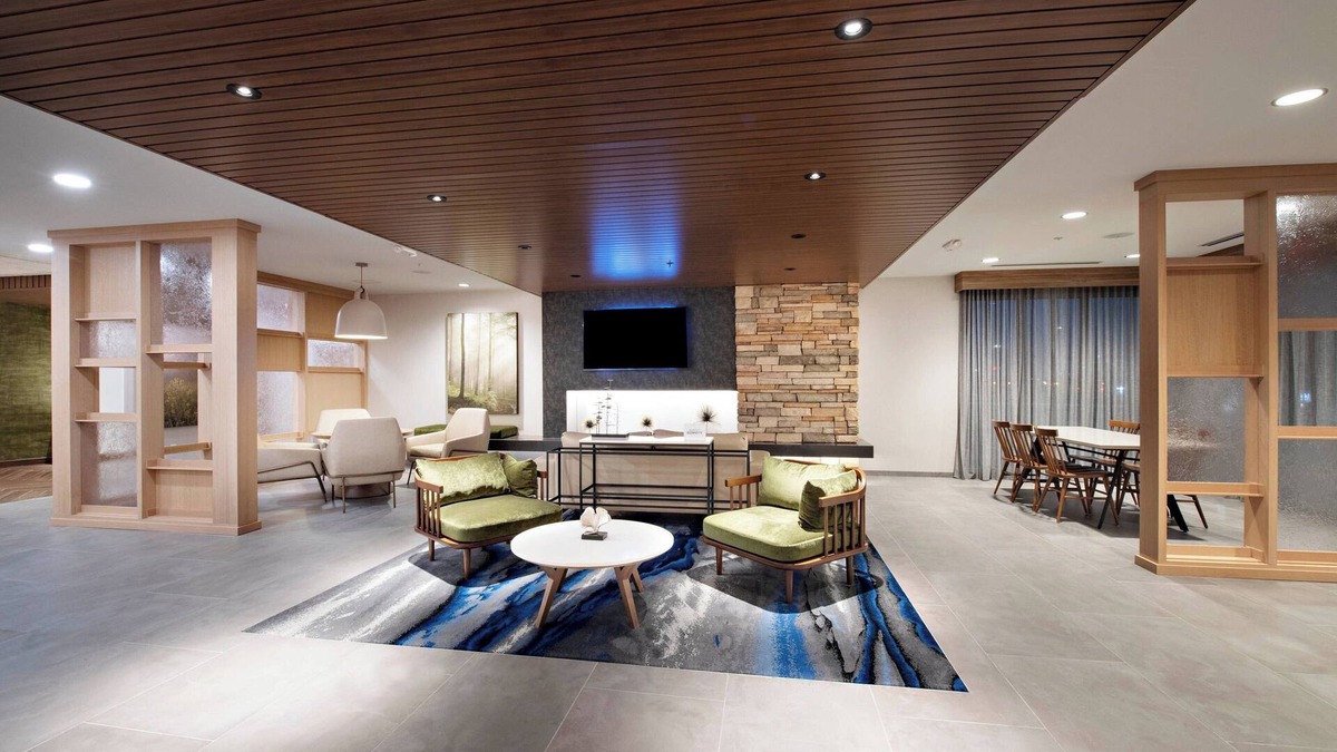 Dayton Hotel | Fairfield Inn & Suites by Marriott Dayton North
