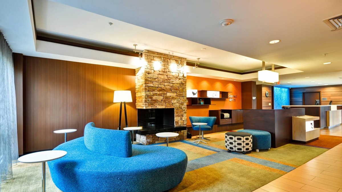 Dallas Design District Hotel | Fairfield Inn & Suites Dallas Medical/Market Center