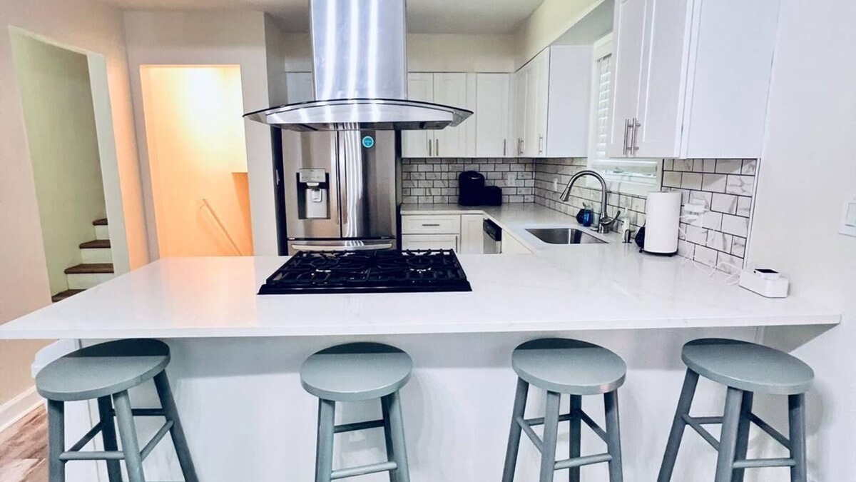 Church Street House | Fairway Getaway: Your Spacious Retreat in Atlanta!