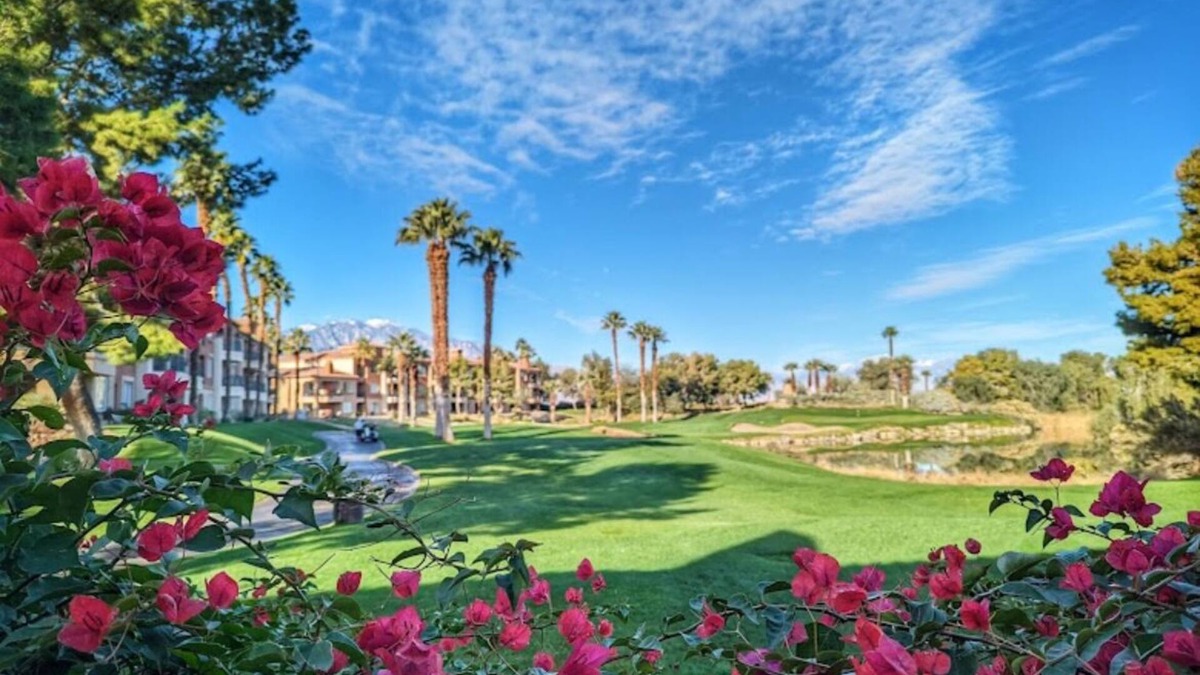 Palm Desert Resort | Fairway Villa Golfers Paradise
