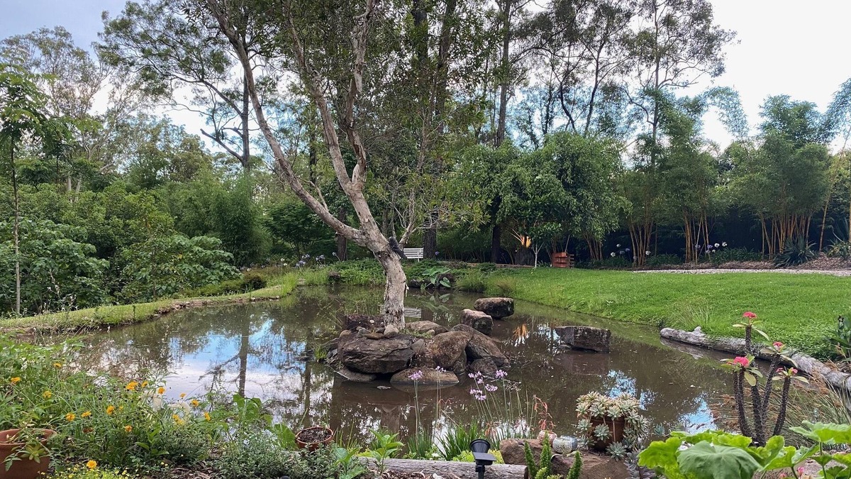 Gilston Cottage | Fairytale Cottage - 20 minutes drive to Broadbeach