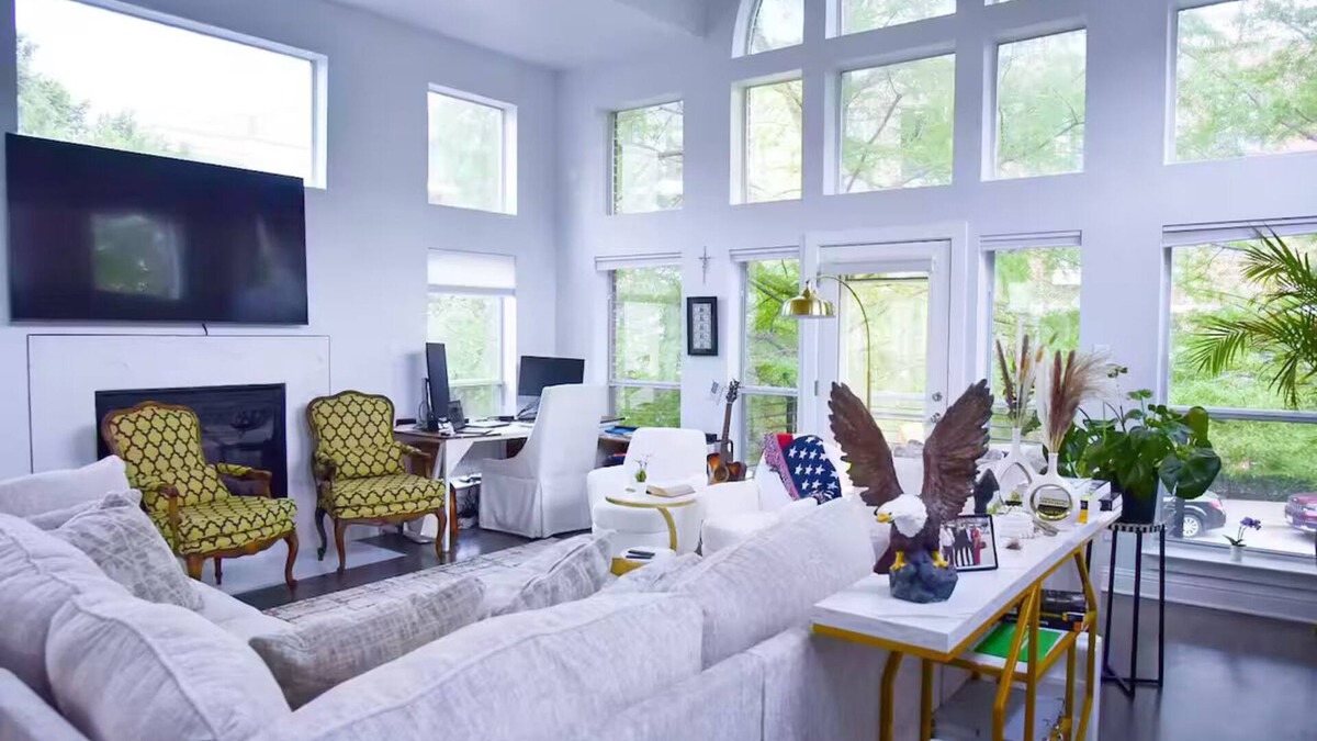 Knox - Henderson House | FaithHopeLove