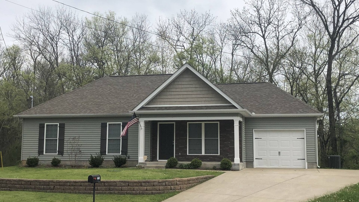 Murfreesboro House | Fall Creek Cottage - Near I-840 and minutes to Superspeedway and Siegel Soccer.