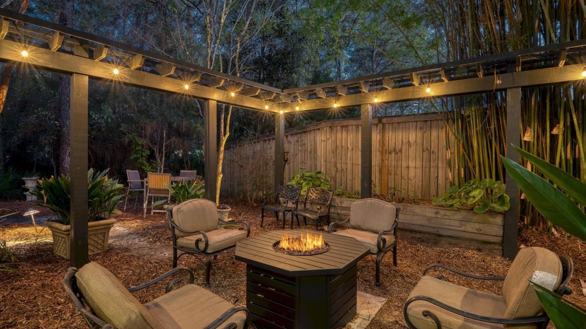 Sugarwood Beach House | Fall Dates Available! Private Pool and Spa! 5 Adult Bikes! Carriage House!