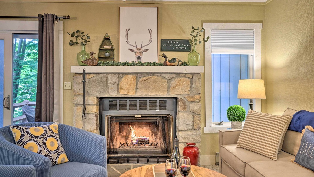 White Haven House | Fall Foliage Awaits! Cozy Lake Harmony Escape