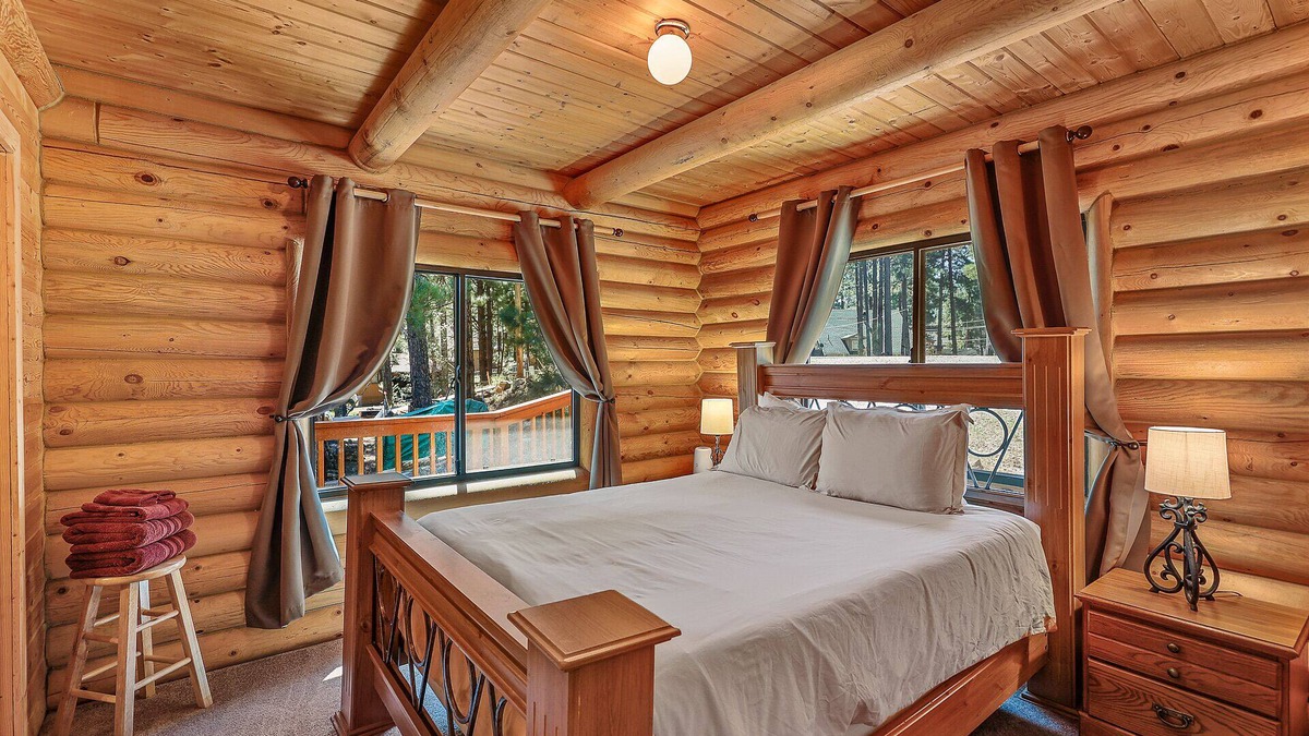 Kachina Village Cabin | Fall in Flagstaff | Enjoy our Local Discounts