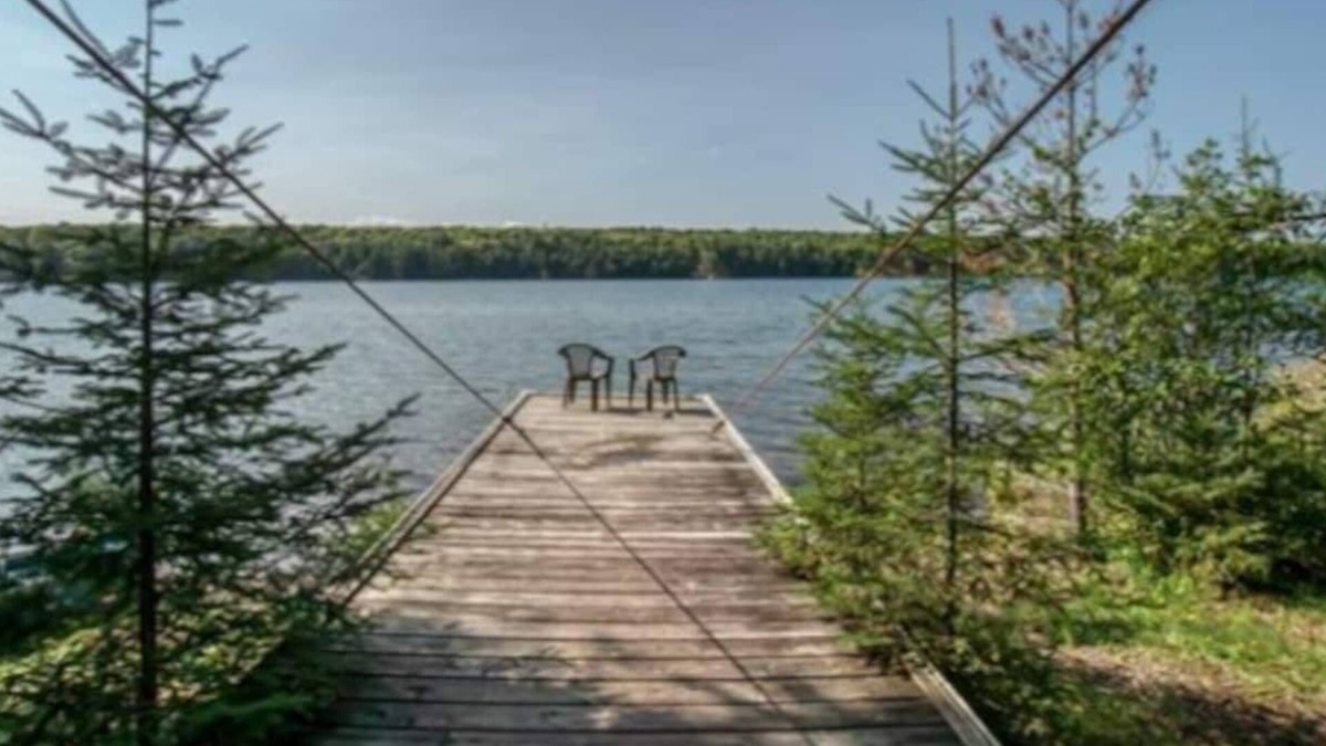Iron River House | Fall is just around the corner,Hiking and waterfalls.Hunting season soon.
