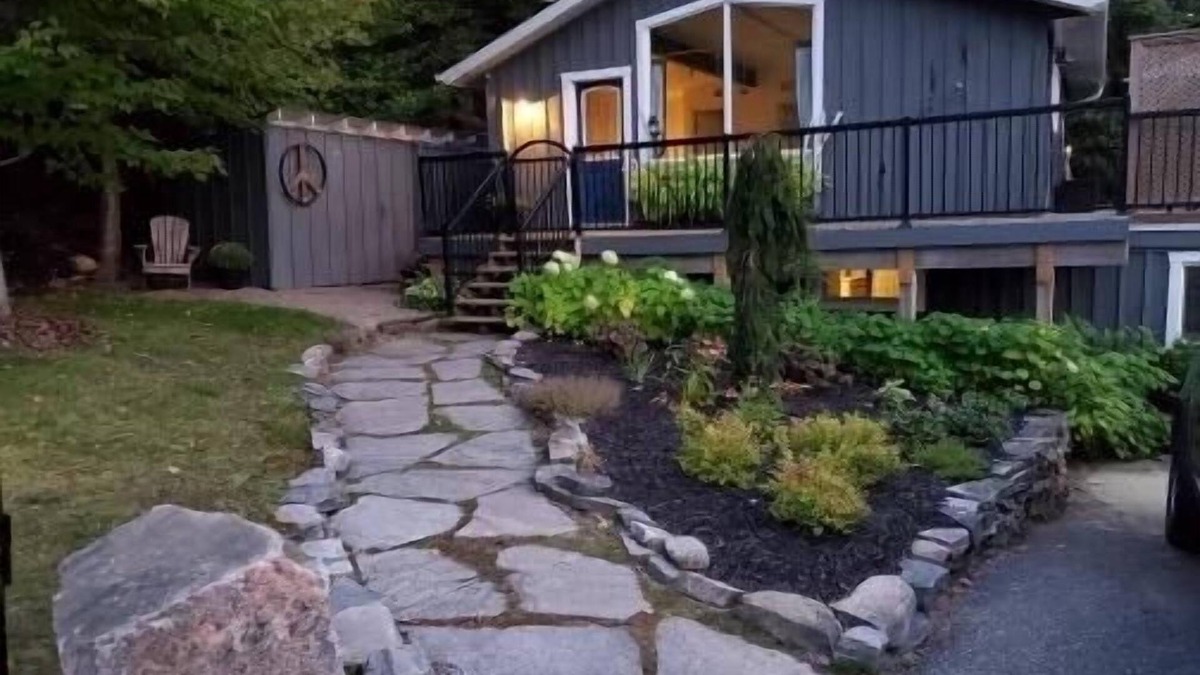 Huntsville Ski Chalet | Fall Promo - 1 Free Night | Ski | HiddenValleyBoutiqueCottage