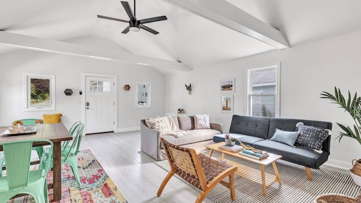 Milford House | Fall Sale | Cozy Bungalow | Walk2Beach| Pet| Pkg