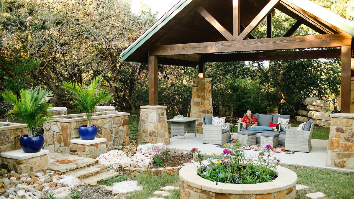 Austin House | Fall/Winter Escape 30% Off 3rd Night w/2-Nt. Stay, Oct–Feb ’26 Excludes Holidays