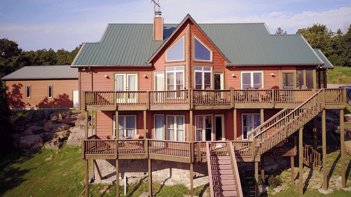 Longtown Cabin | Fall & Winter weekends available-Lakeside,Views,Firepit,Dock,kayaks,paddleboards
