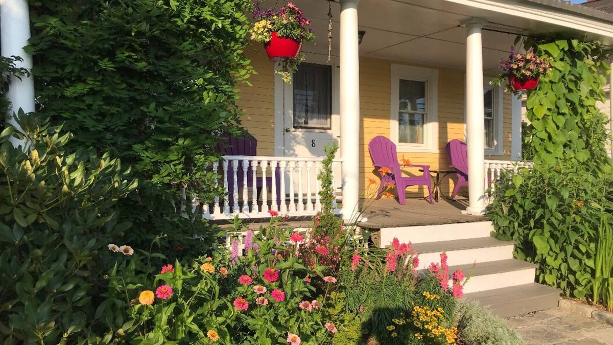 Ellsworth House | Falls Farmstead 1896 Lord Cottage Comfy Homebase for Exploring Downeast Maine
