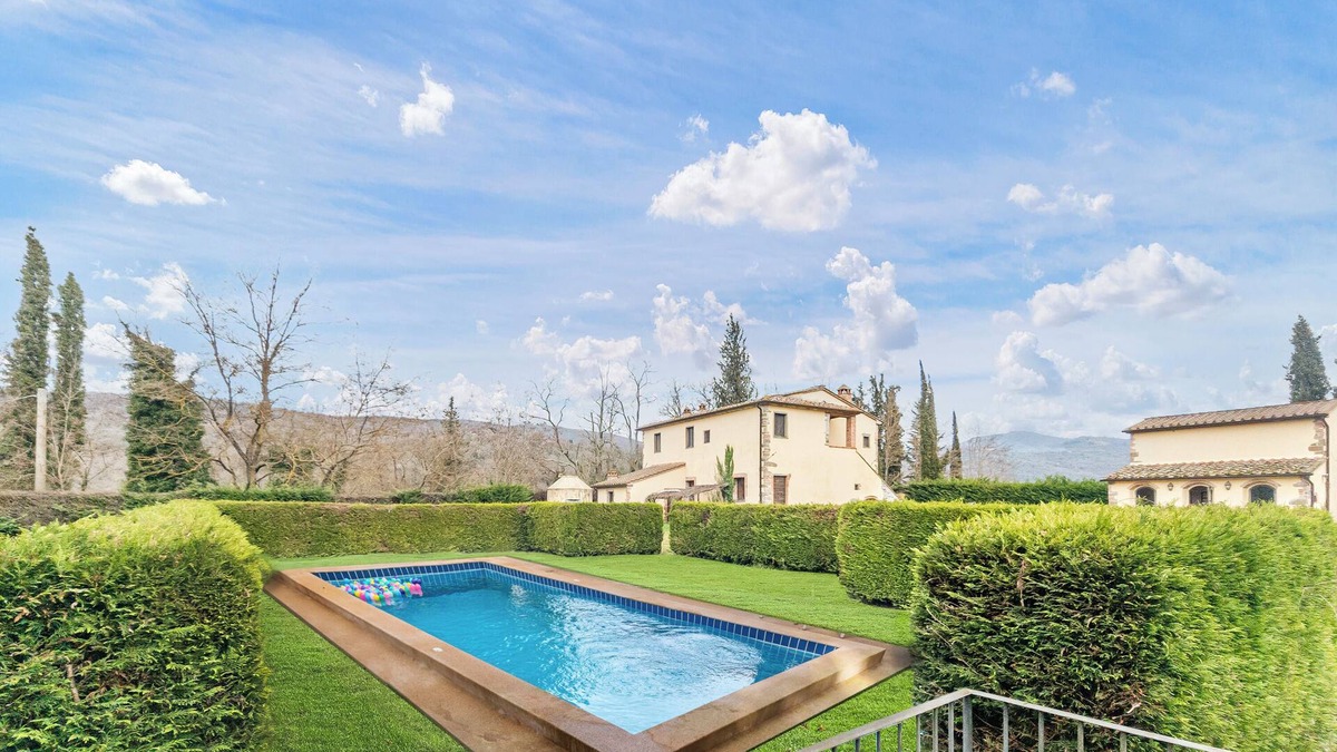 Pergine Valdarno Villa | Family Tuscany Villa with private pool, Civitella in Val di Chiana, Italy