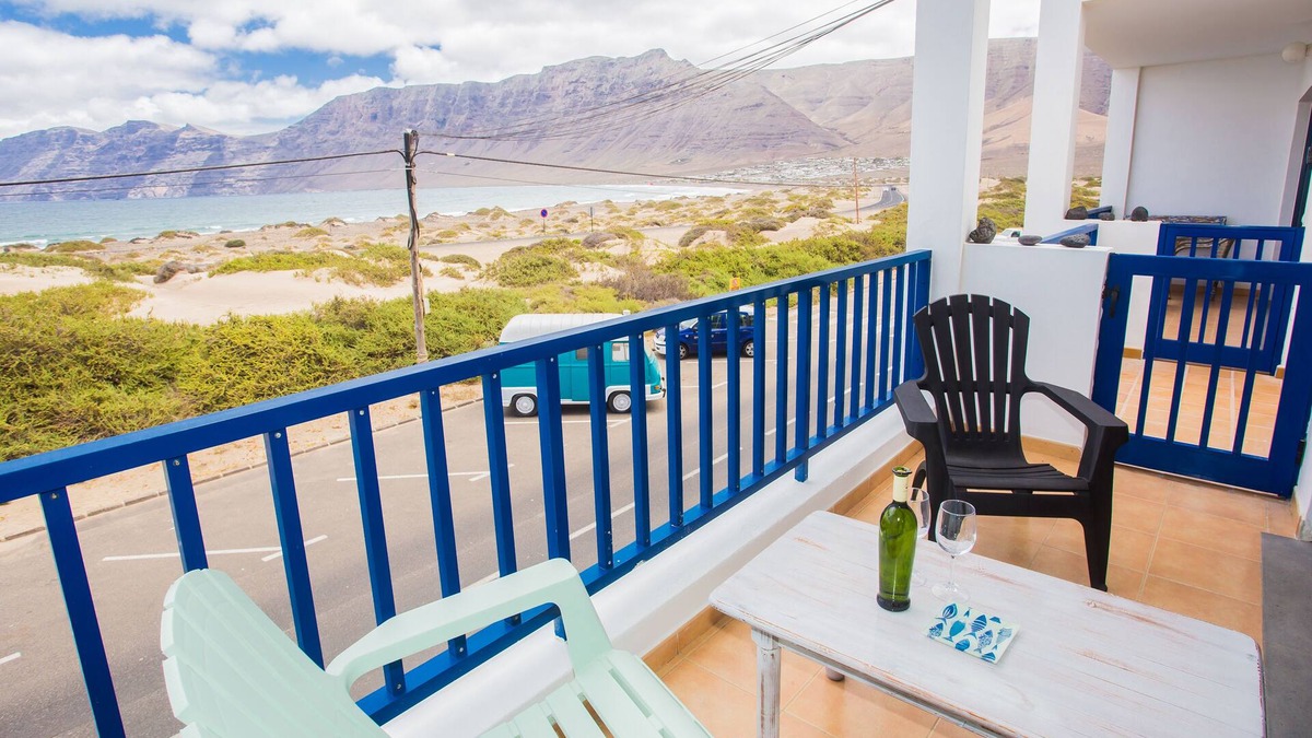 Caleta de Famara House | Famara Views 2, arena y olas al alcance de tu mano