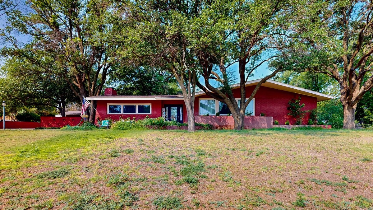 Lubbock House | Family and Dog Friendly Retreat in North Lubbock