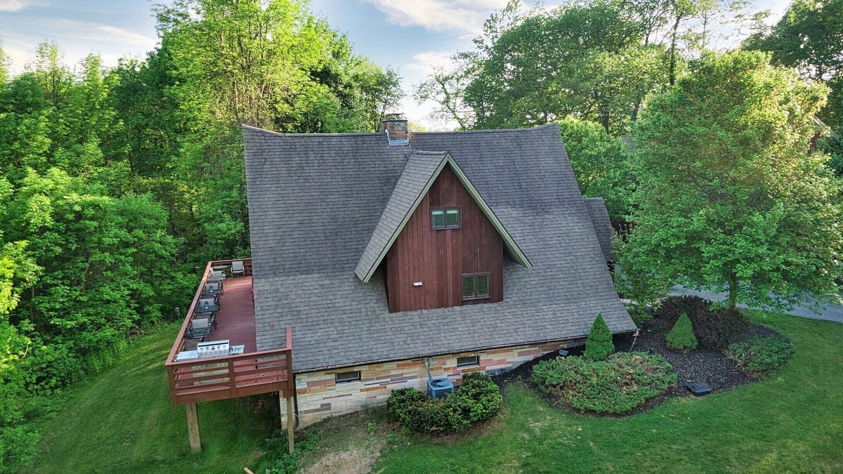 Saratoga Springs House | Family and Dog Friendly Home near historic racetrack and downtown w/a fire pit.