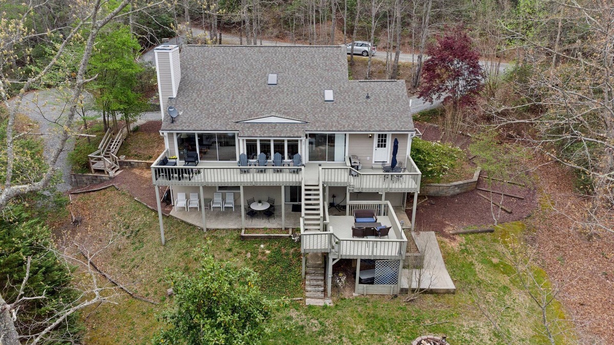 Pisgah Forest House | Family and Pet Friendly Mountain Home with a view. No Hurricane Damage