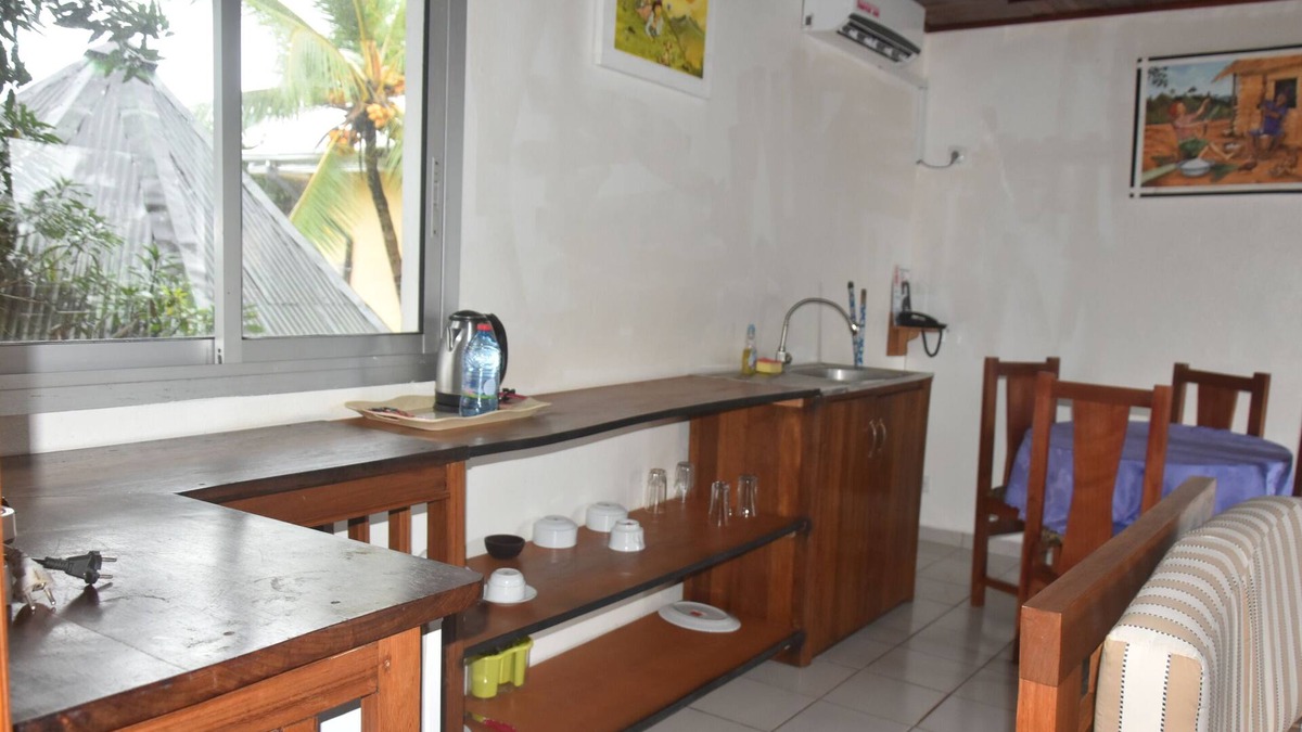 Kribi Apartment | Family Apartment (4) 1 Bedroom Garden View B & B