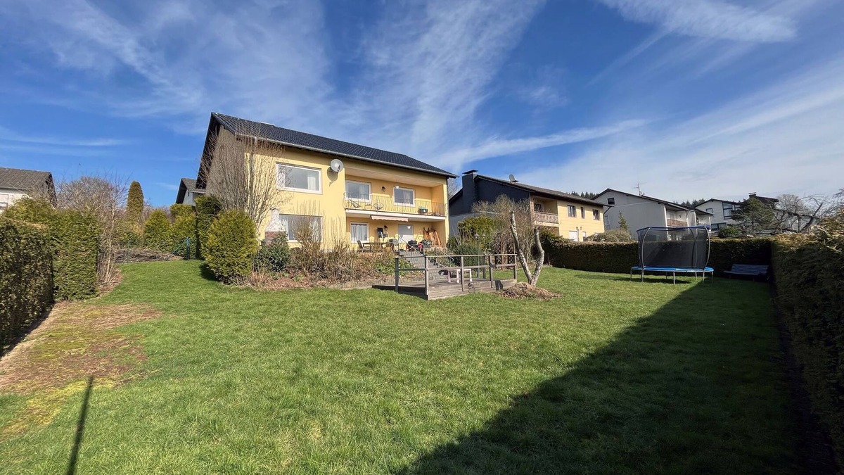 Buscheich Apartment | Family apartment with idyllic view and garden - Apartment 1