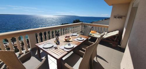 Mandre Apartment | Family Apartments Iris 20m from the beach, in Mandre