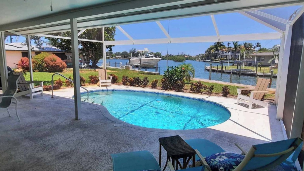 Laurel House | Family beach home! Fully renovated on water w/pool, boat dock & nearby beach