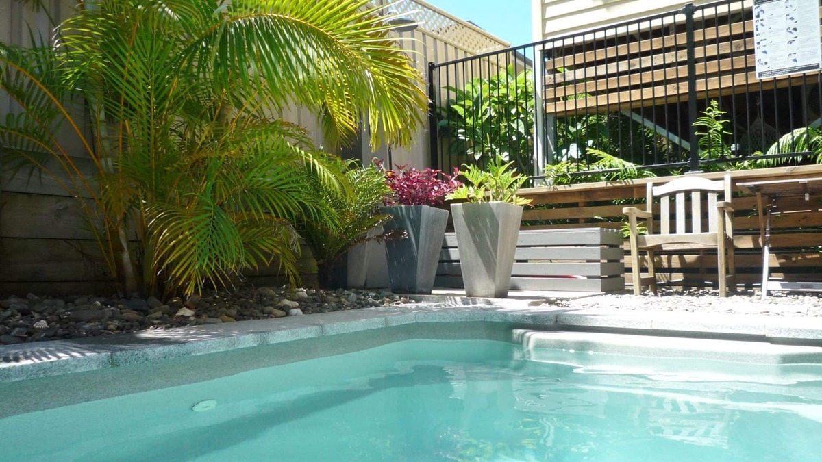 Diamond Beach House | Family beach house with pool and covered outdoor lounge area