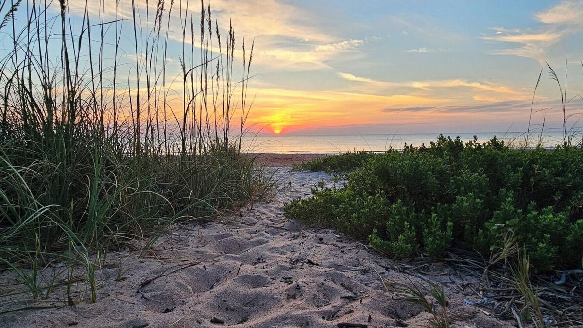Volusia County House | Family Beach Retreat 100 Steps to Sand