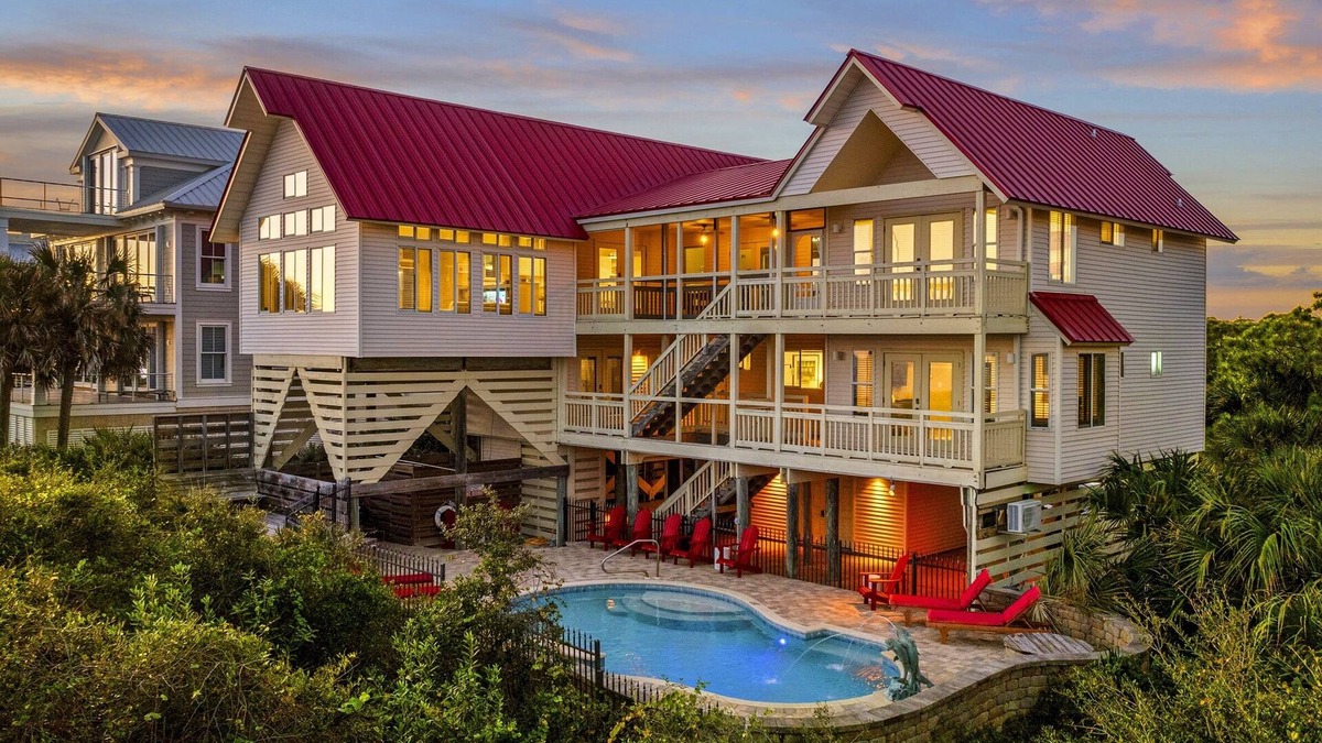 Plantation Villa | Family Beachfront Oasis ~ Great Ocean View ~ Pool