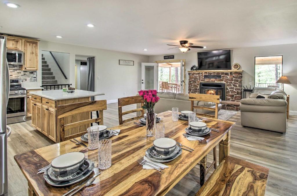 Pinetop House | Family Cabin with Game Room! 32 Mi to Sunrise Resort