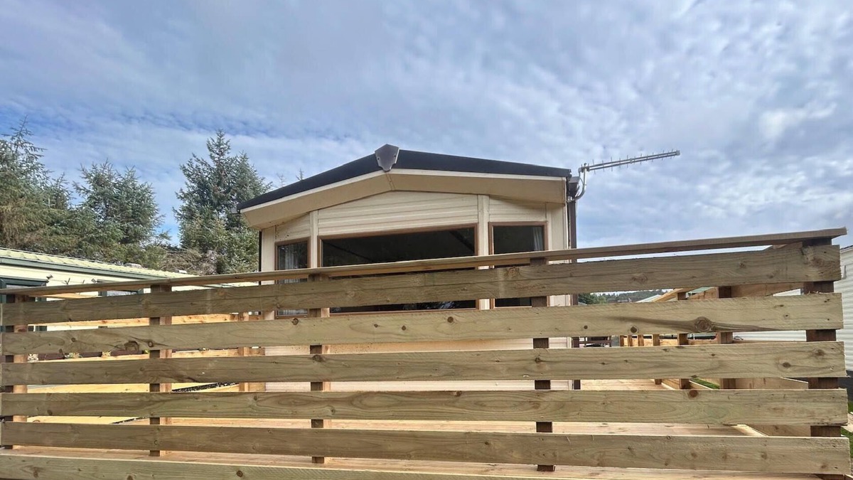 Newton Stewart House | Family Caravan Woodland View - Diamond