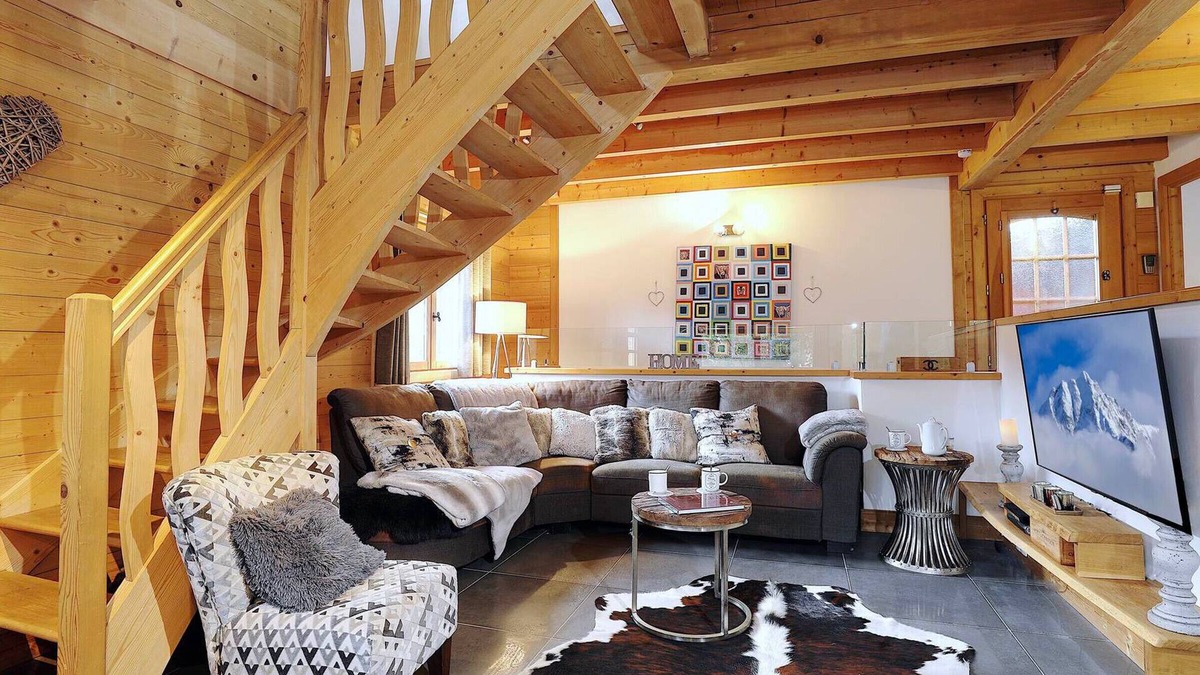 Bozel Ski Chalet | Family chalet in Bozel, 4 bedrooms, parking, near Courchevel and Pralognan