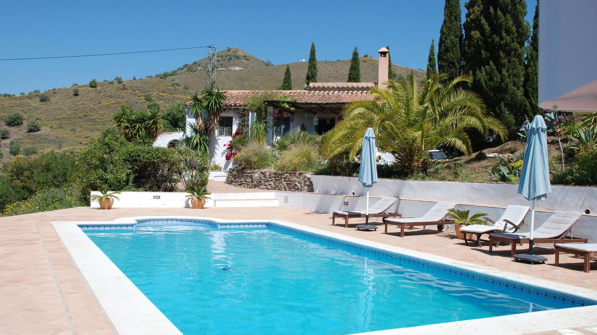 Rio Velez Cottage | Family Cottage With Pool and Spectacular Views in a Rural Setting