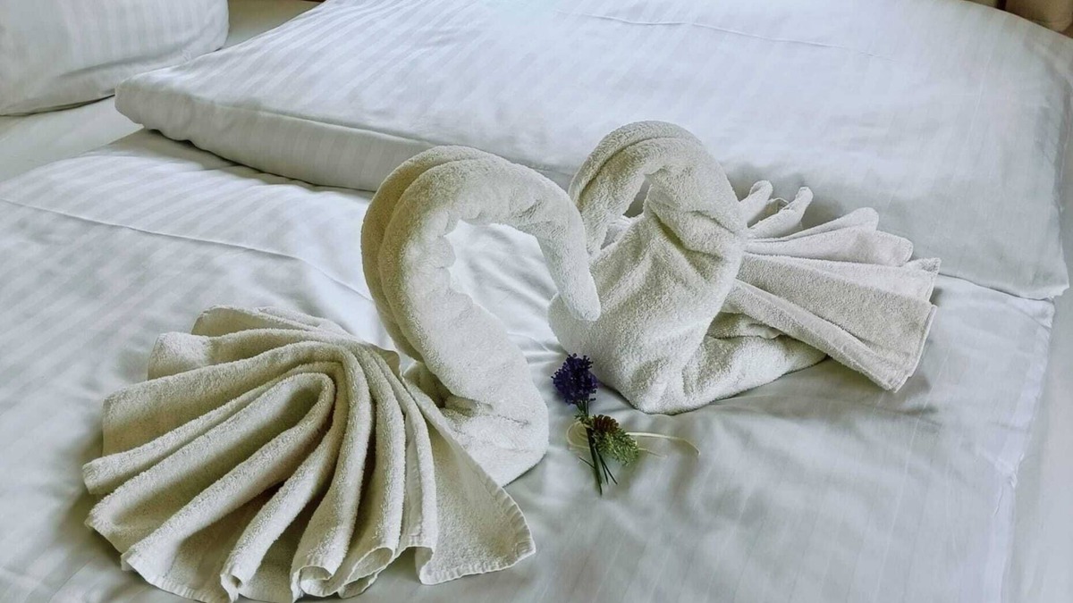 Fuhlendorf House | Family dream: cranes, deer, lagoons - nature and relaxation