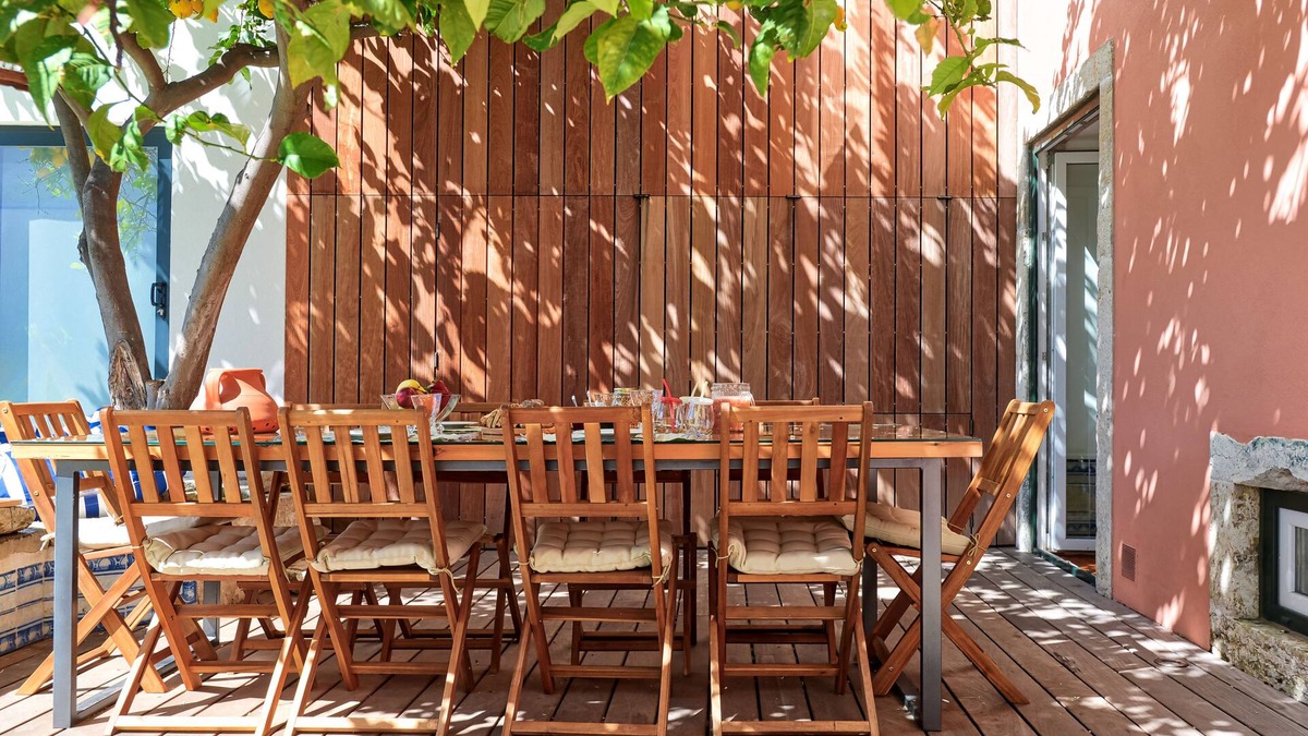 Linda-a-Velha Apartment | Family duplex in Belém with private garden - in front of MAAT!